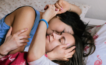 कोचिंग की रिसेप्शनिस्ट ने क्लास में चुदवाया